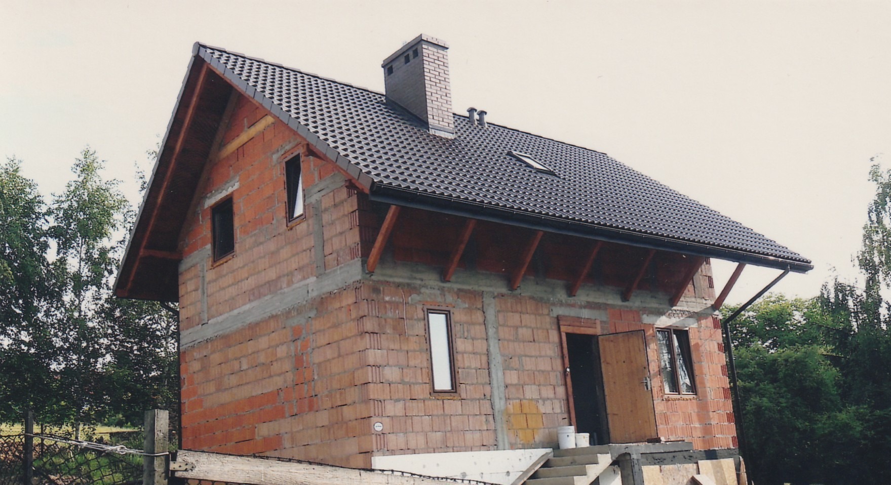 Stan surowy zamknięty