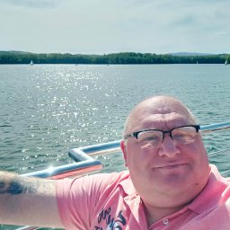 TESSA ROBERT JAKUBOWSKI