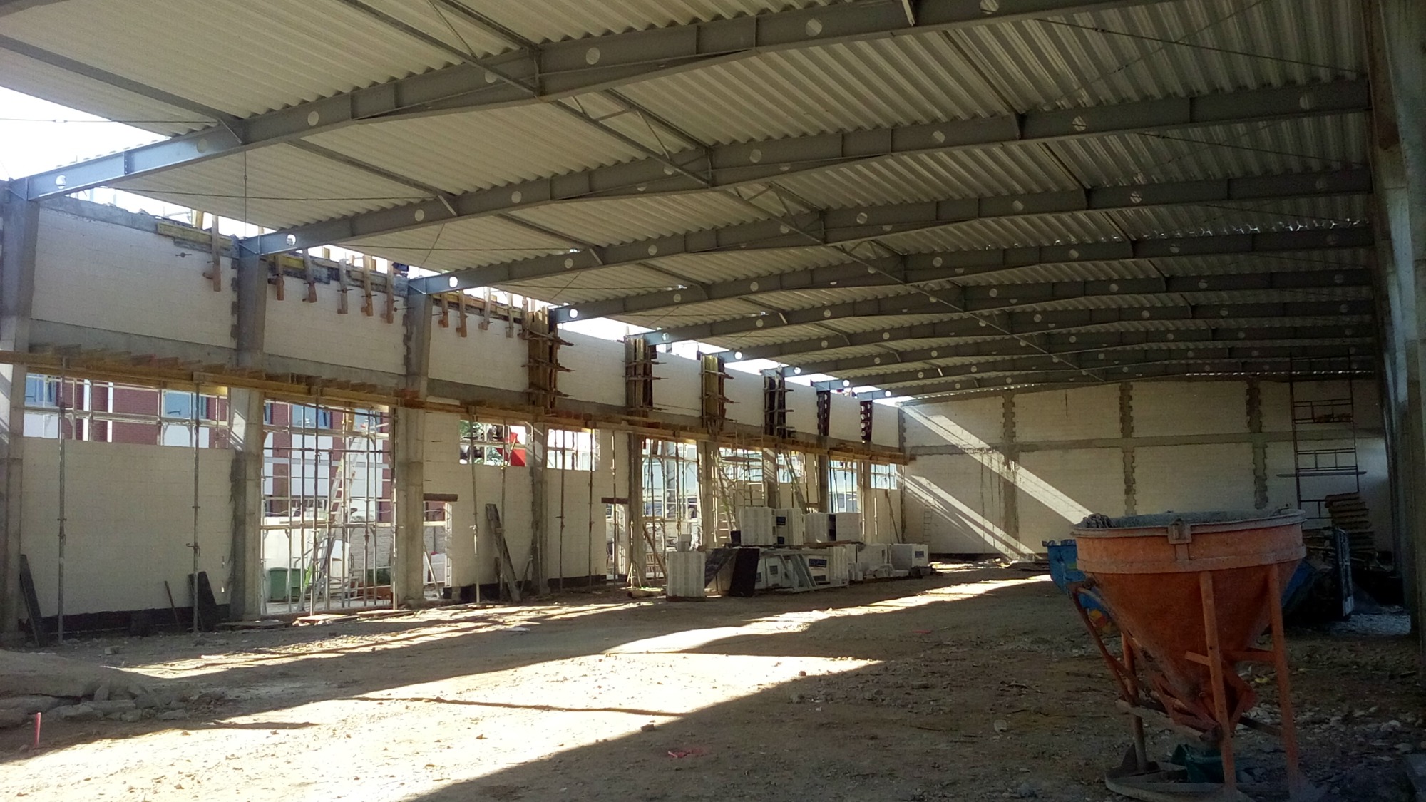 Hala przy ul. Jerzmanowskiej we Wrocławiu