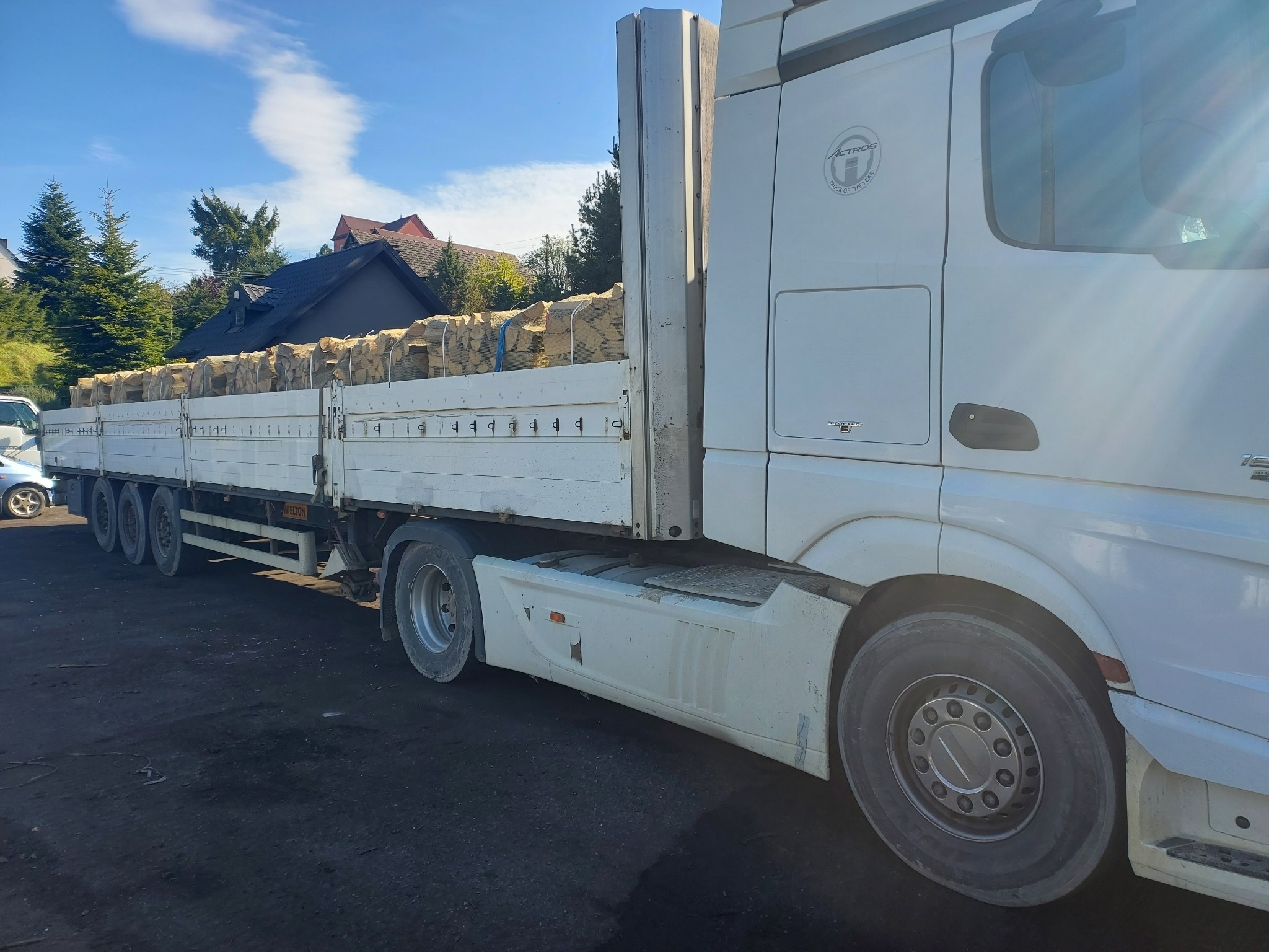 Drewno kominkowe - sprzedaż hurtowa