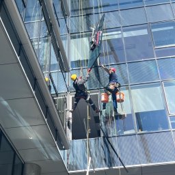 TDL GROUP SP.J. - Wymiana szyb zespolonych