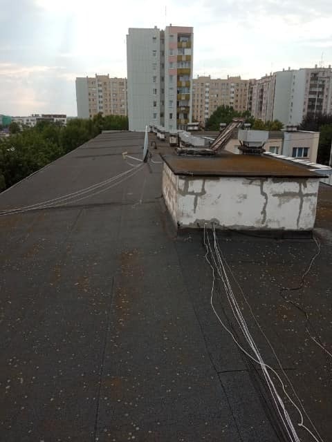 Krycie dachu papą termozgrzewalną wraz z remontem kominów