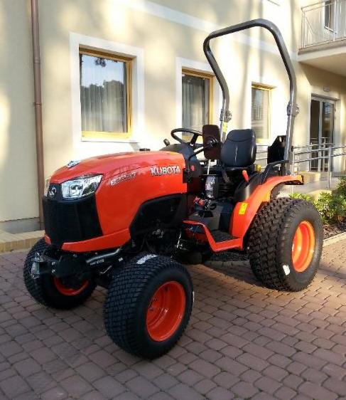 Ciągniki komunalne Kubota B2350 23KM
