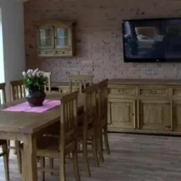 meble salonowe z drewna