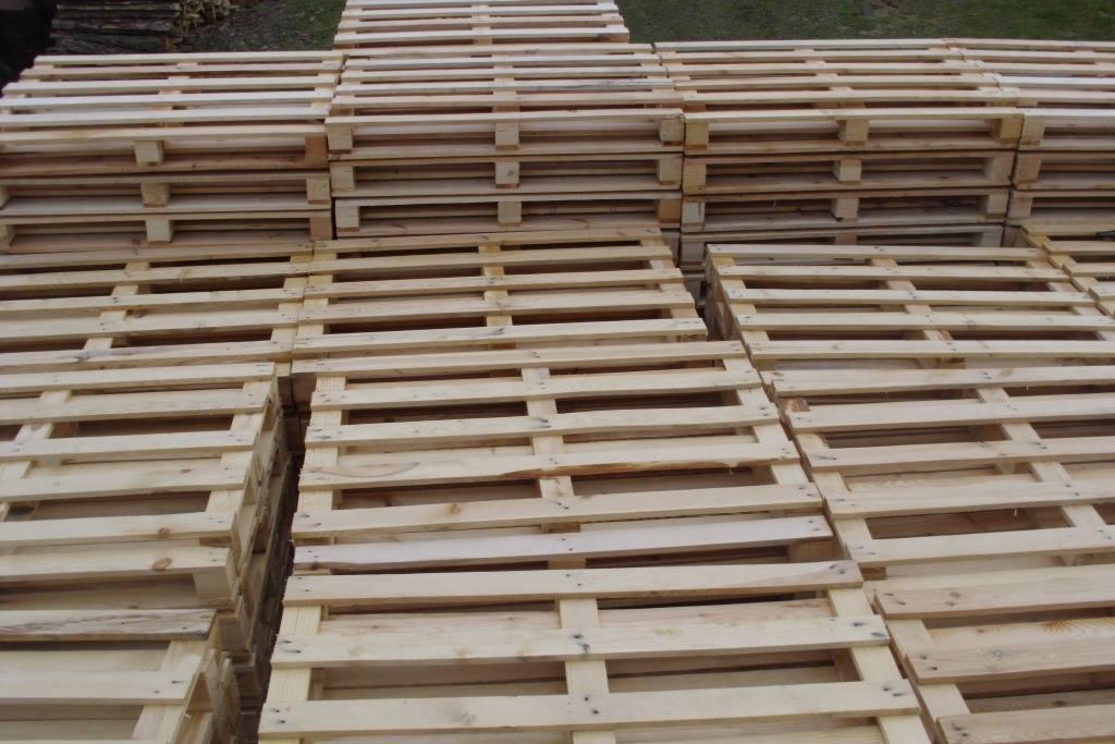 Tartak zajmuje sie produkcja palet jednorazowych.