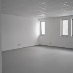Remont pomieszczeń biurowych w Warszawie, gładzie, malowania, sufit podwieszany