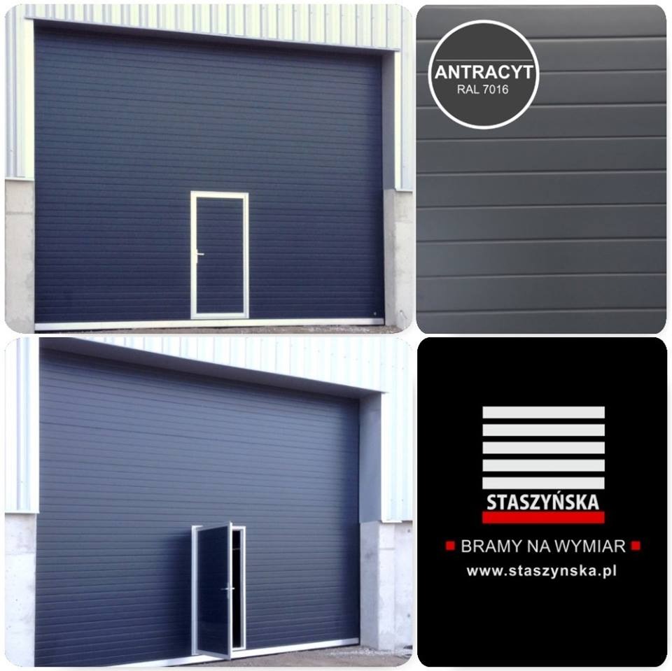 Antracytowa brama segmentowa z drzwiami przejściowymi, widok z dwóch perspektyw, z paletą kolorów RAL 7016 i logo producenta Staszyńska.