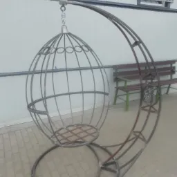 Wiszący fotel 'bujak' idealny na taras czy do ogrodu a nawet do dużego salonu.