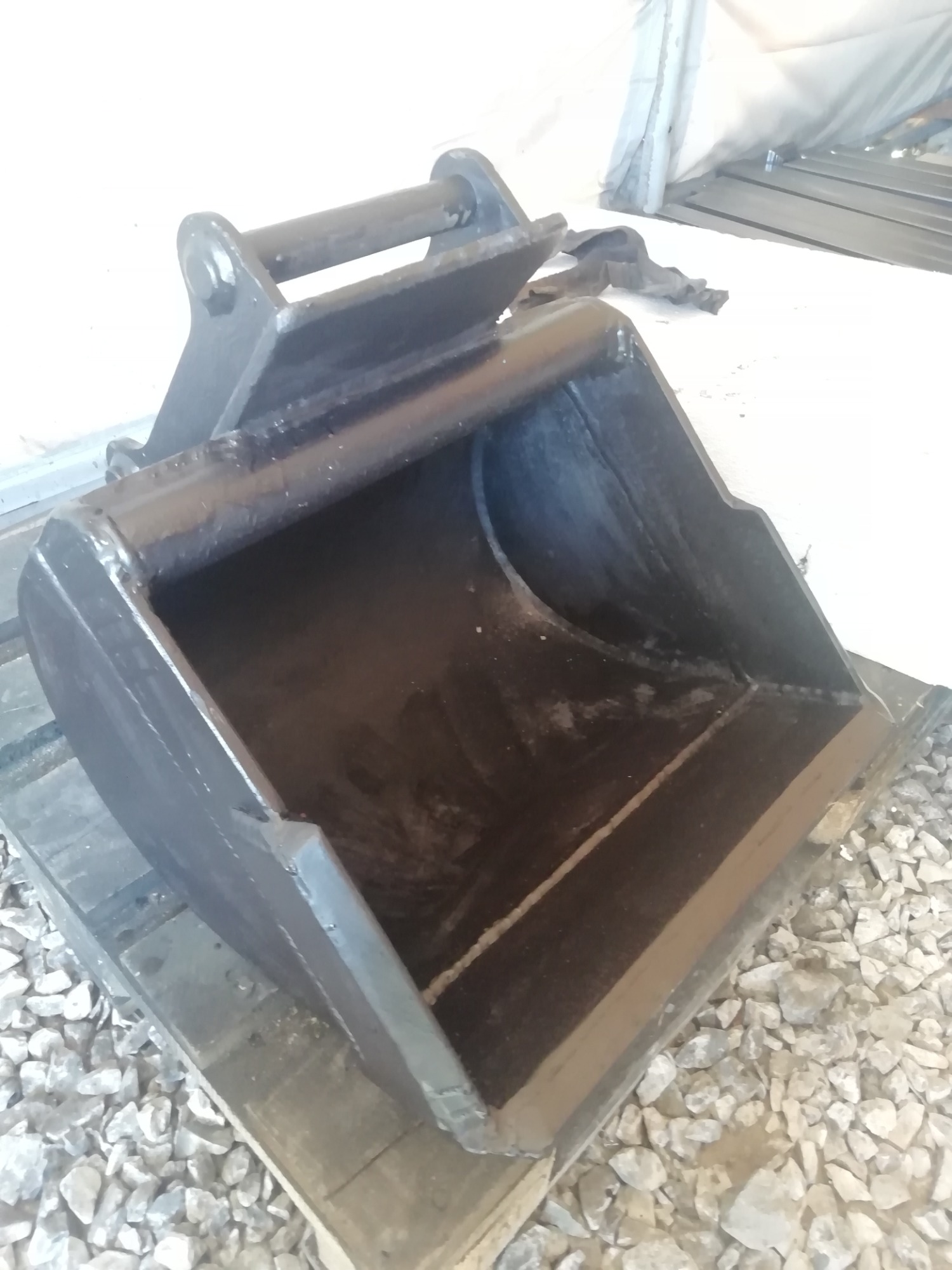 Łyżka do koparki Kubota po naszej regeneracji wygląda lepiej niż oryginał i na pewno posłuży jeszcze długo.