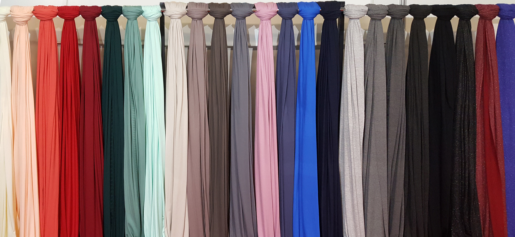 Wiskoza Barwiona 210g