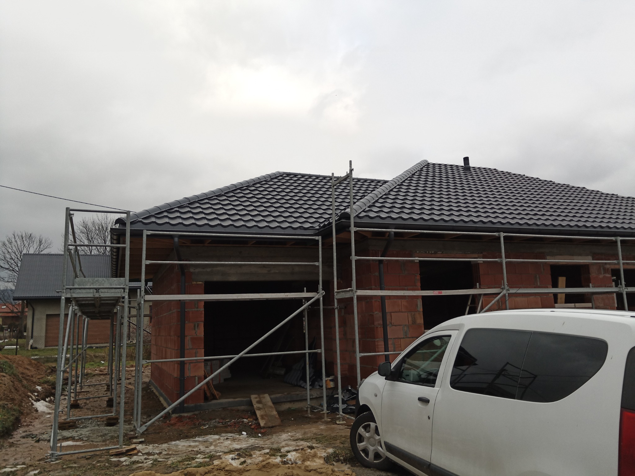 Wykonanie dachu blachą dwumodułową c.d.