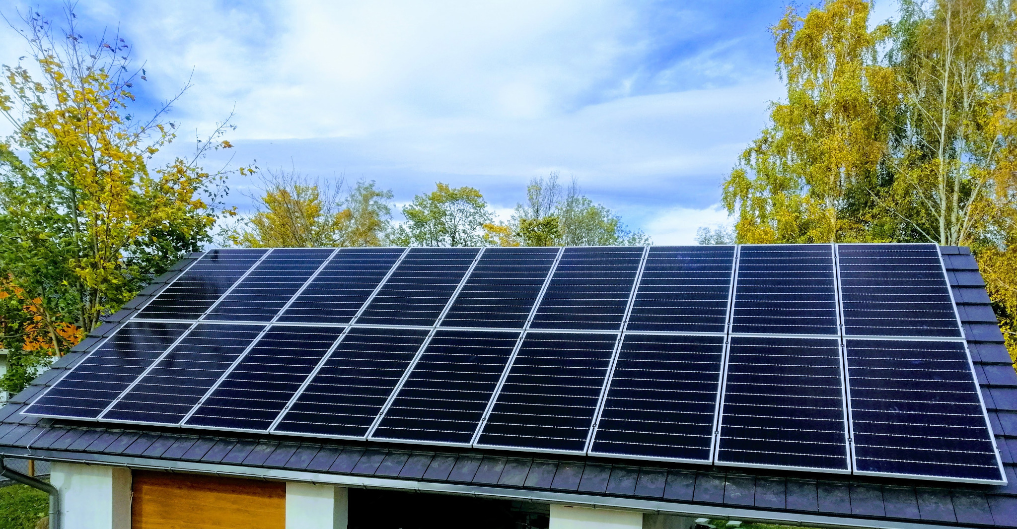 Szklarska Poręba 2021r. 8,64 kW. Moduły Hyundai HiE-S480VI - 480 Wp. Falownik Sofar Solar.