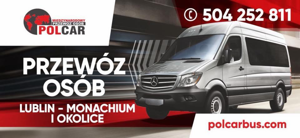 Srebrny bus Mercedes-Benz Sprinter z napisem 'PRZEWÓZ OSÓB', logo firmy Polcarbus, numer telefonu i adres strony internetowej.