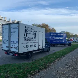 Meblowozy przystosowane do przewozu mebli.