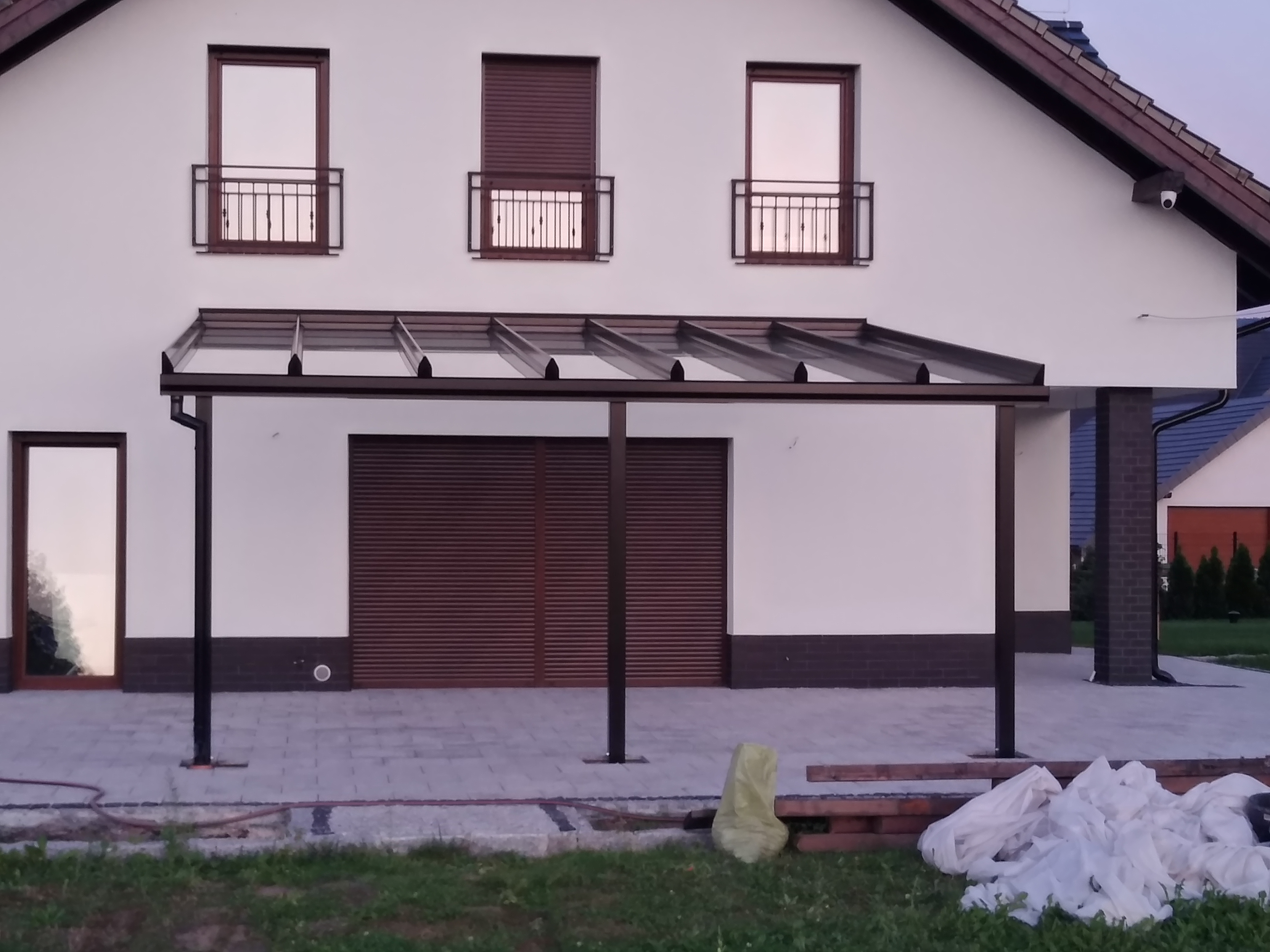 Dachy aluminiowo szklane