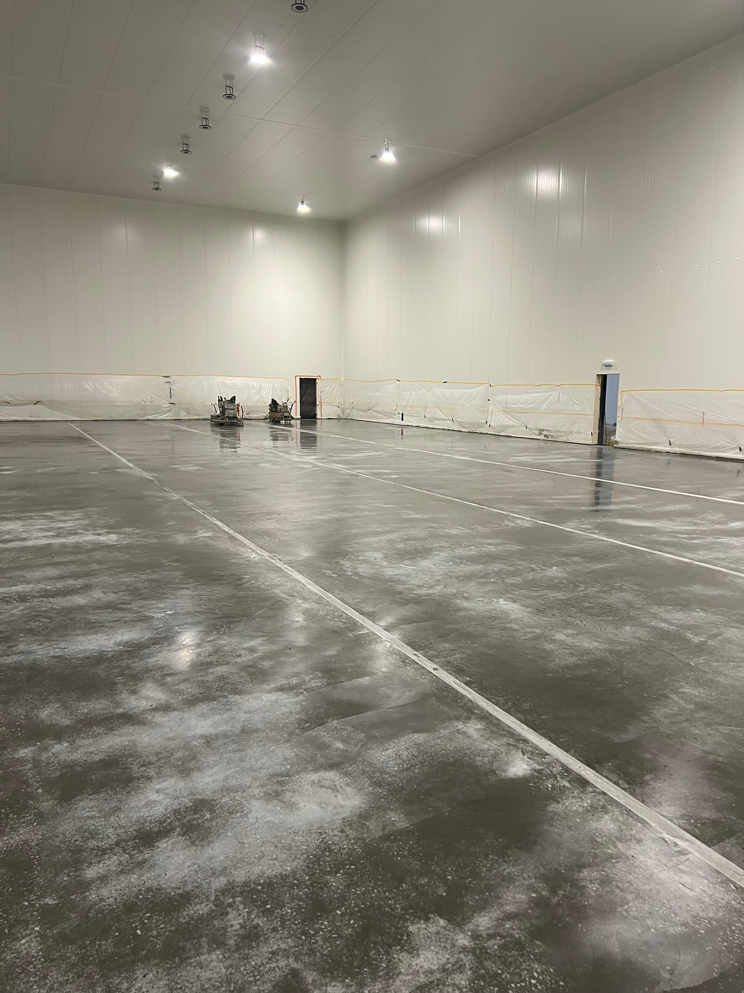 Posadzka przemysłowa Przeworsk – beton C35/45 do intensywnej eksploatacji przemysłowej.