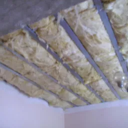 Sufit podwieszany z ociepleniem