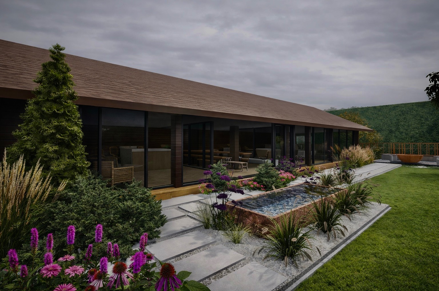 Nowoczesny ogród z podłużnym oczkiem wodnym, ścieżką z płyt i bujną roślinnością. Budynek z dużymi oknami w tle. Całość utrzymana w stonowanej kolorystyce.