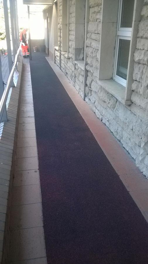 Maty antypoślizgowe, płyty antypoślizgowe, pasy