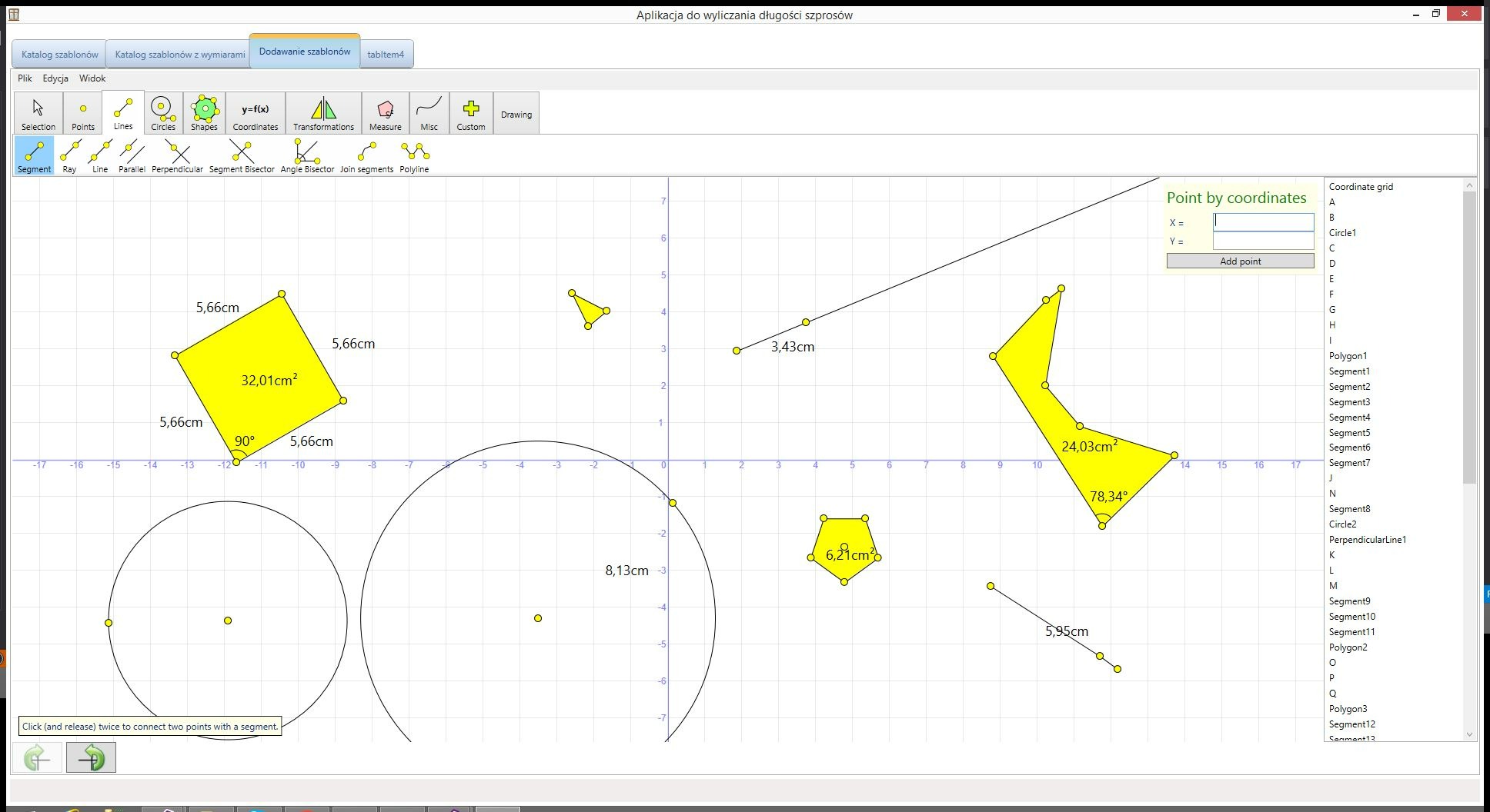 Interfejs aplikacji do obliczeń geometrycznych z widocznymi kształtami: kwadrat, pentagon, trójkąt, okręgi i linie, wraz z ich wymiarami i kątami na siatce kartezjańskiej.