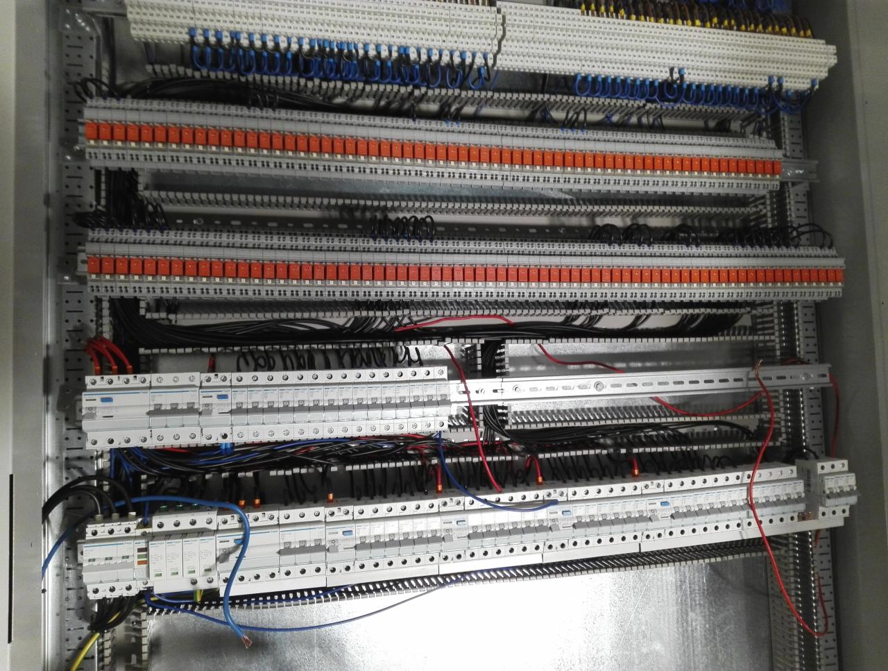 Rozdzielnica pod automatykę budynkową cz4