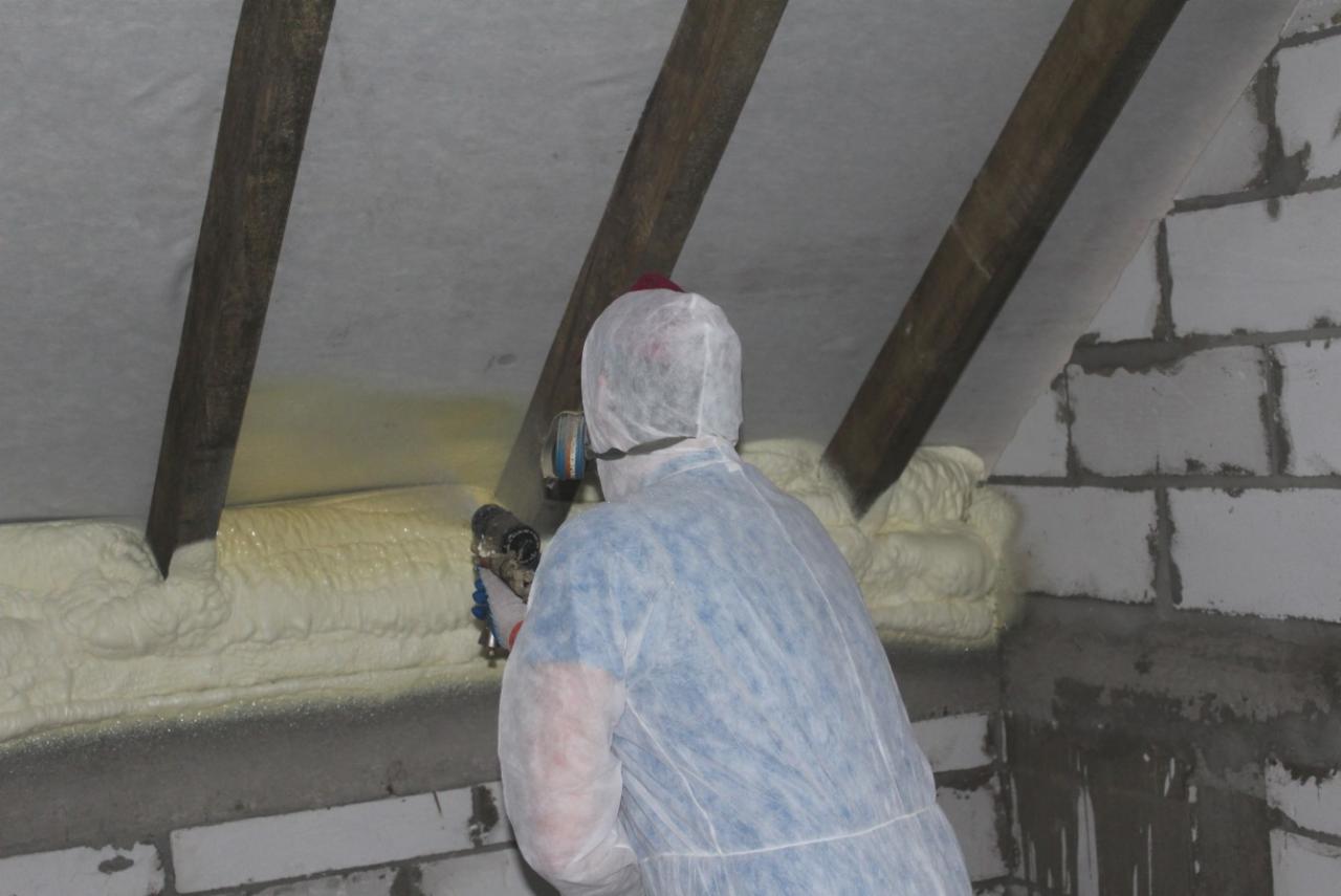 Natrysk, izolazja, ocieplanie