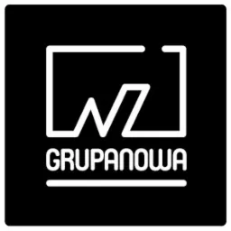 Białe logo firmy GrupaNowa na czarnym tle, przedstawiające stylizowaną literę 'W' wewnątrz kwadratu z przerwą w górnej linii.