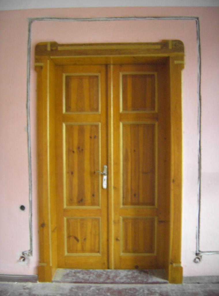 Renowacja drzwi drewnianych dwuskrzydłowych 2