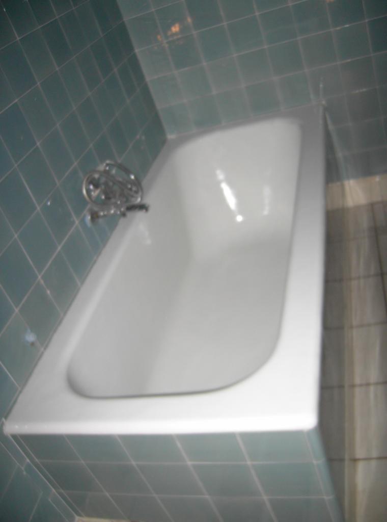 Renowacja wanny żeliwnej zabudowanej zdj.3