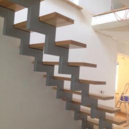 konstrukcja schodów-stal czarna malowane proszkowo