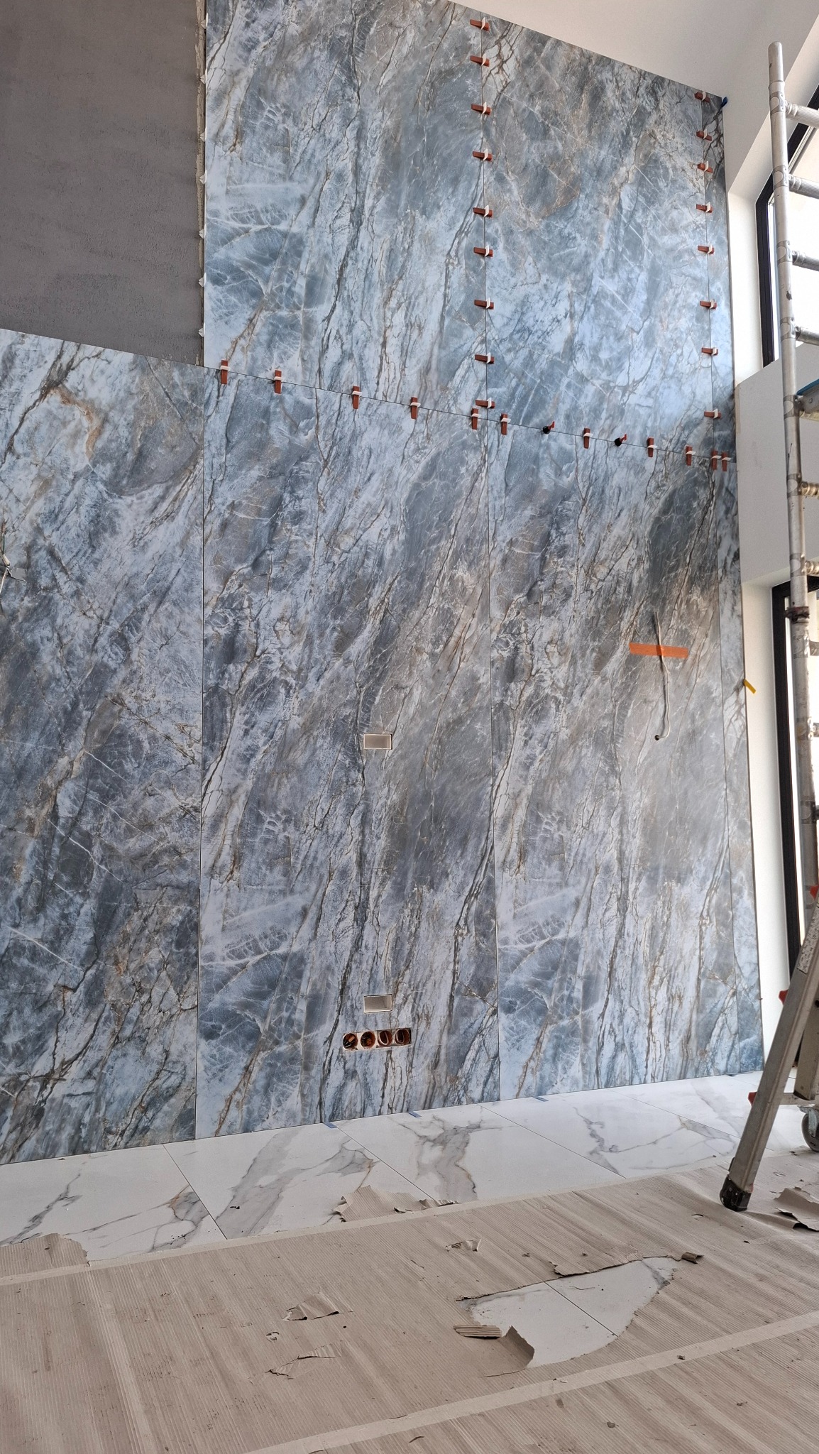 Spiek gres dług. 288 cm szer. 120 cm.