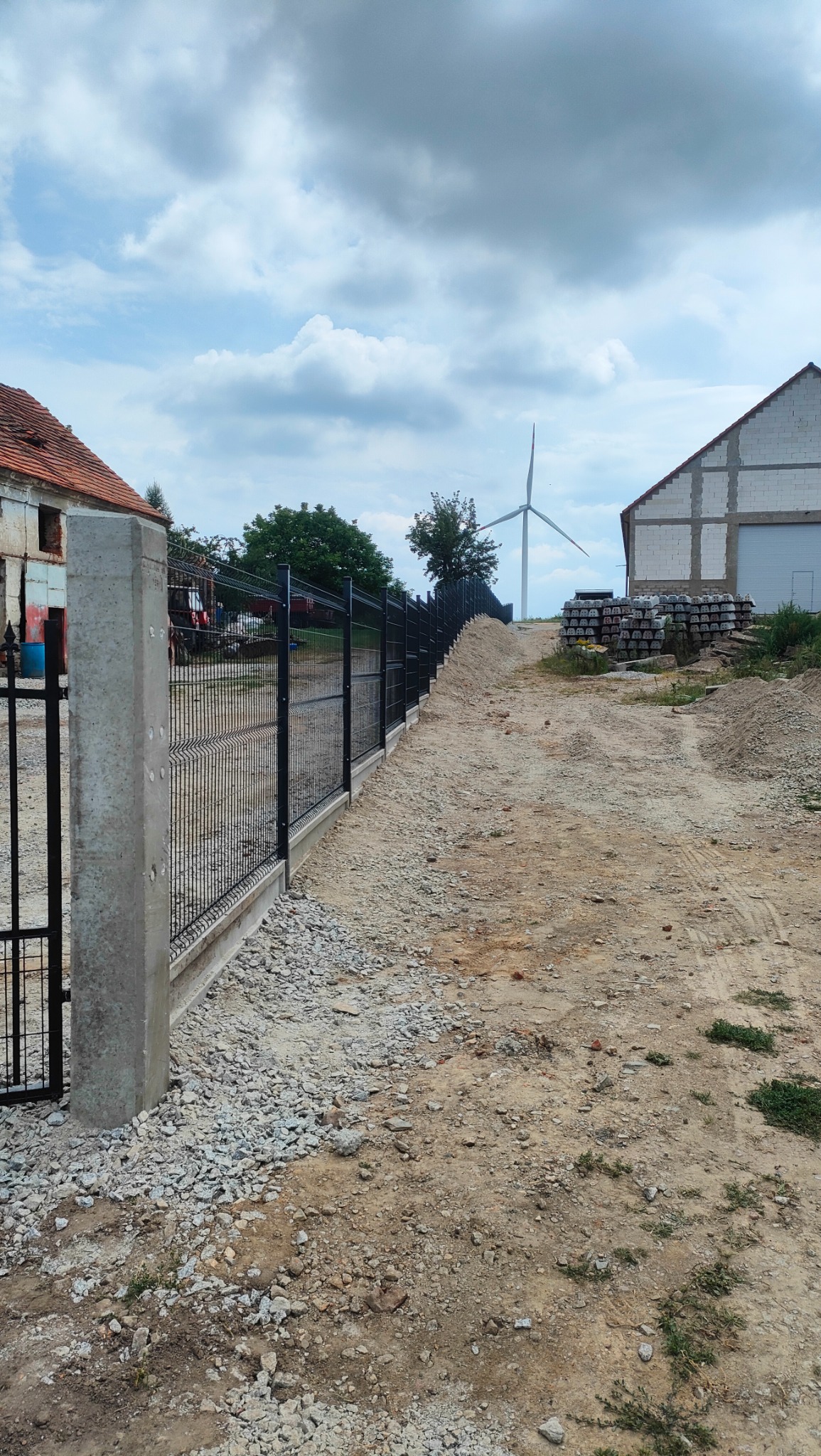 Montaż ogrodzeń panelowych Kompleksowa obsługa