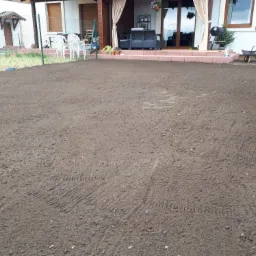 Przygotowanie pod rolkę, to jedna z głównych zasad pięknego trawnika. Zaczynamy!!