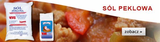 Dwa opakowania soli peklowej na tle potrawy z mięsem i warzywami. Reklama soli peklowej z przyciskiem 'zobacz'.