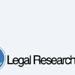 Grafika: Logo Legal Research obok otwartej książki z widocznymi kartkami, na jasnym tle z niebieskim, geometrycznym wzorem w lewym górnym rogu.