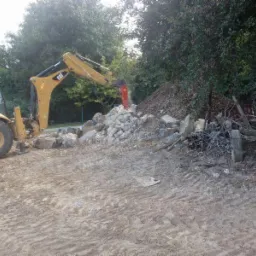 wyburzenie budynku gospodarczego