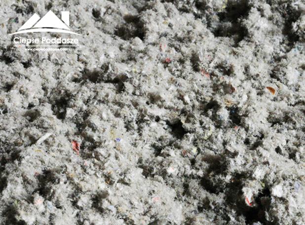 Wdmuchiwanie wełny celulozowej, wata celulozowa.