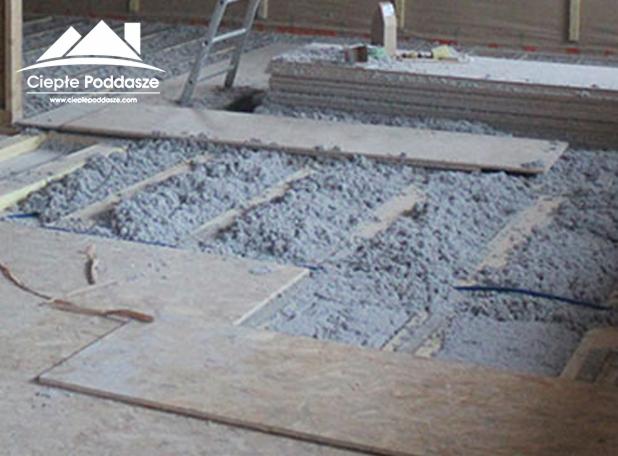 Ocieplanie domu, ocieplanie budynku, celuloza.