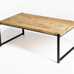 Prostokątny stolik kawowy z blatem z jasnego drewna o wyraźnym usłojeniu i czarnymi, metalowymi nogami na białym tle.