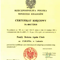 Skan Certyfikatu Księgowego wydanego przez Ministra Finansów Rzeczypospolitej Polskiej dla Bożeny Agaty Cisek, z pieczęcią i podpisem, numer 40417/2010.