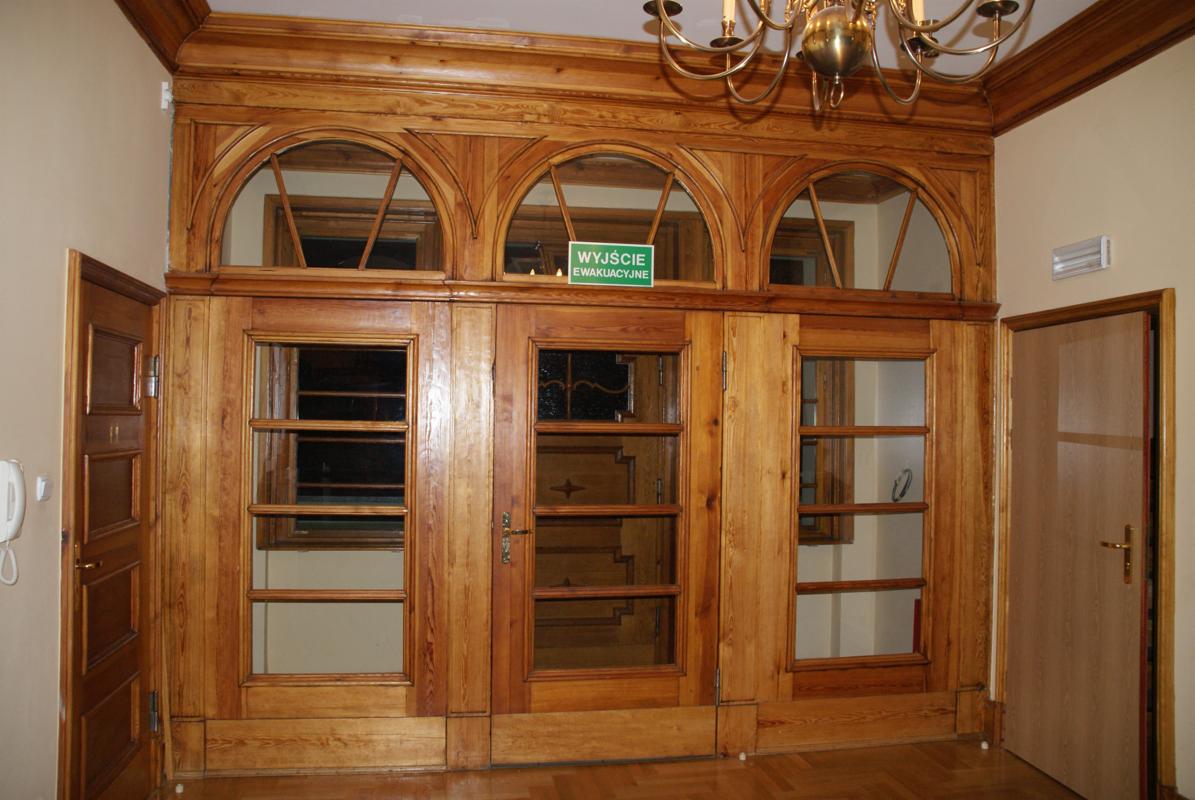 Renowacja drzwi drewnianych