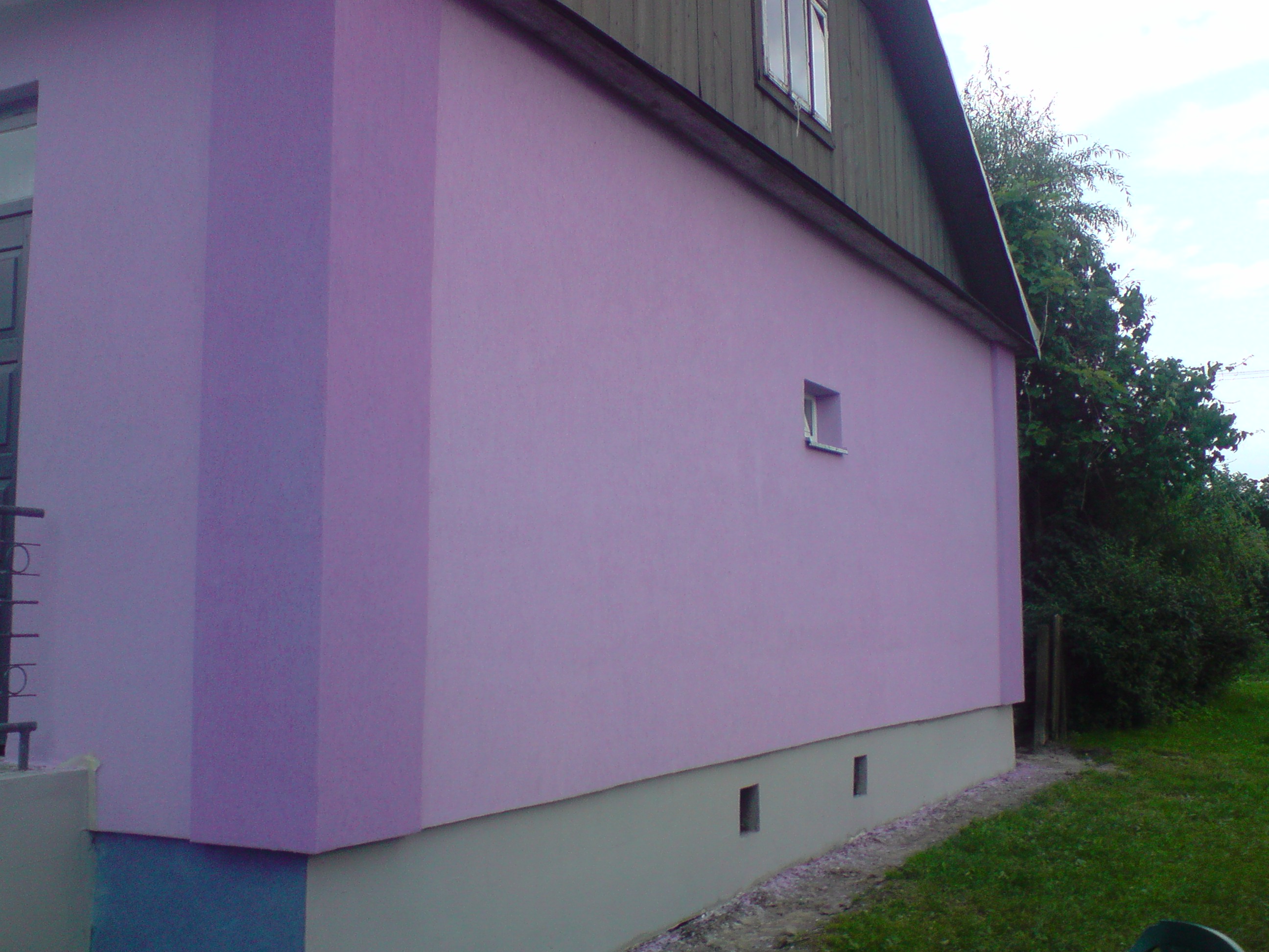 Docieplenie i tynk w nietypowym kolorze