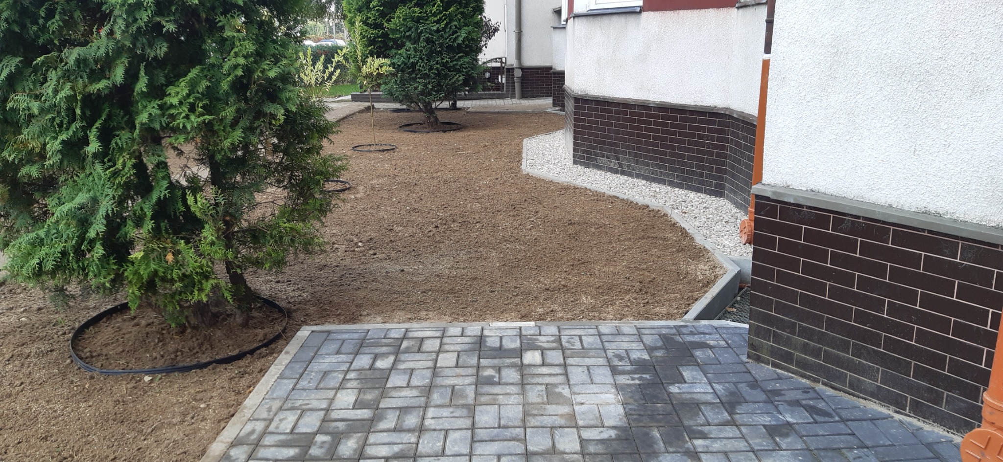 Izolacja fundamentow wraz z dociepleniem styrodurem