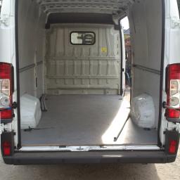 wymiary: dł.4,05 m, szer.185 cm, wys.190 cm   