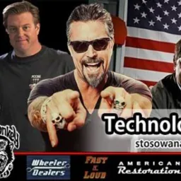 Promocyjna grafika z logo programów motoryzacyjnych, hasłem 'Technologia z USA' i wizerunkami osób. Amerykańska flaga w tle.