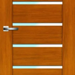 Drewniane drzwi wewnętrzne z poziomymi przeszkleniami, widoczna klamka.