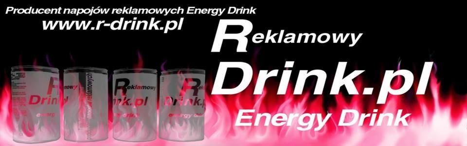 Cztery puszki napoju energetycznego z napisem 'Reklamowy Drink.pl' na tle płomieni i adresu strony internetowej producenta.