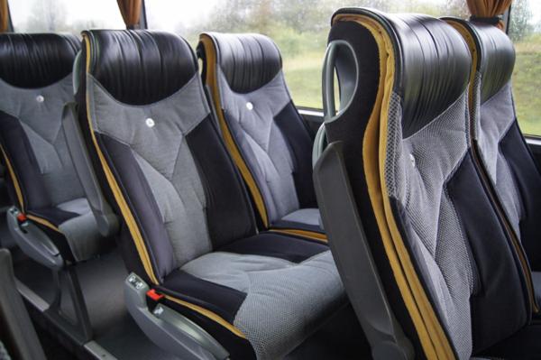 Nasze autokary Mercedes Tourismo 17RHDL