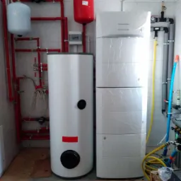 Gruntowa pompa ciepła DeDietrich GSHP 12TR + bufor 200GT pod pompą i zbiornik CWU 250l. Nowa inwestycja