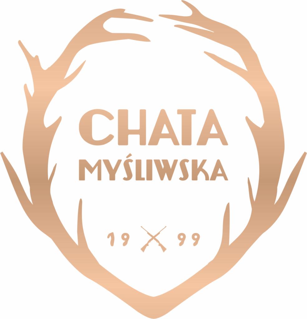 Złote logo Chata Myśliwska otoczone stylizowanymi rogami jelenia, z rokiem założenia 1999 zaznaczonym skrzyżowanymi karabinami.
